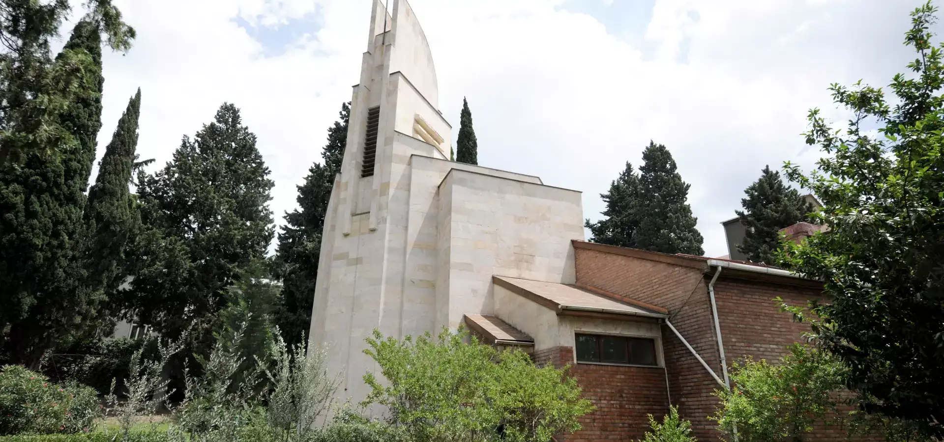 ევანგელურ-ლუთერული ეკლესია ფოტო